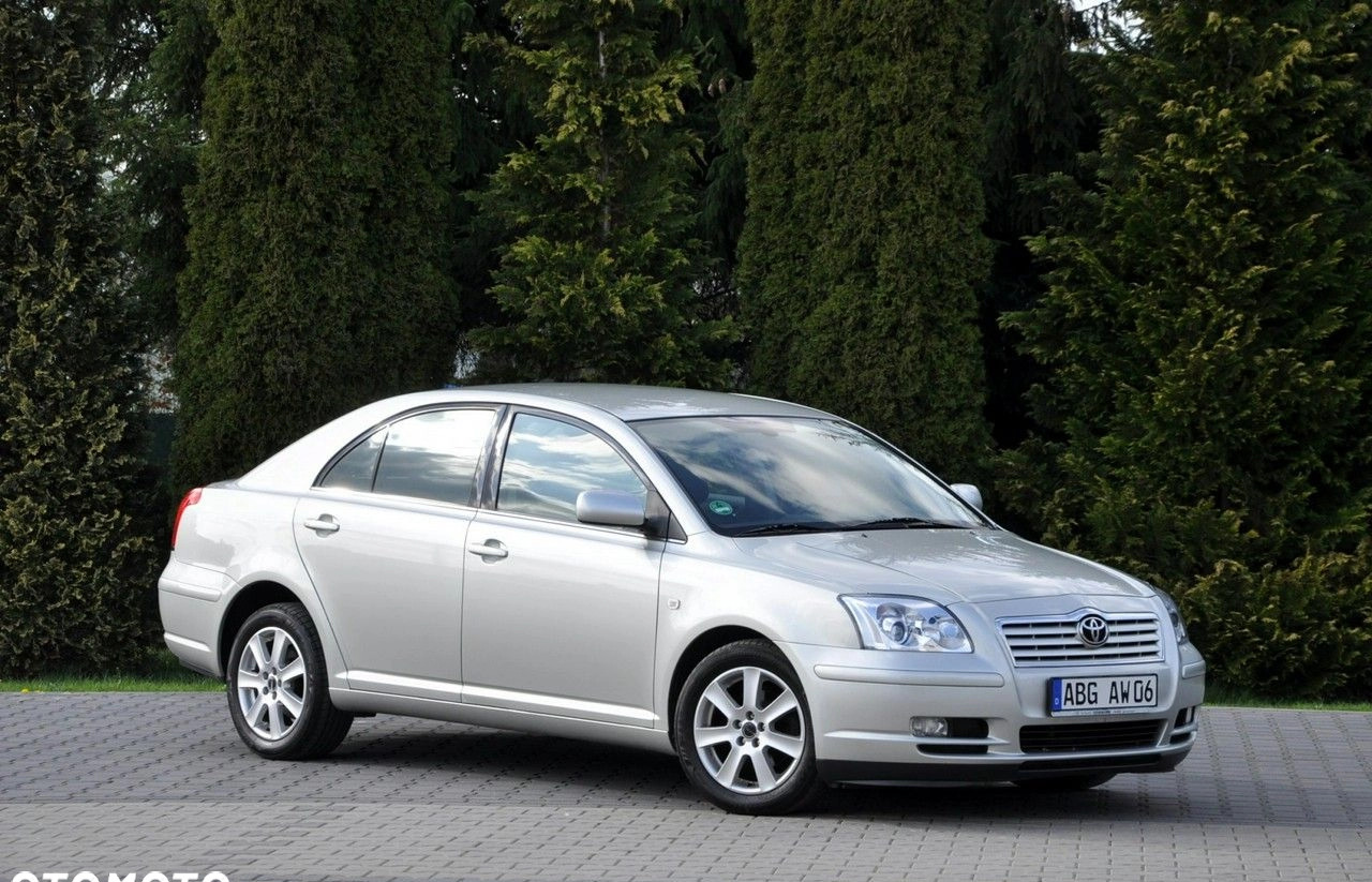 Toyota Avensis cena 17900 przebieg: 211258, rok produkcji 2005 z Dzierzgoń małe 742